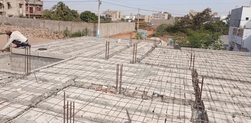 Réalisation plancher haut du RDC (Projet R+1 de Madame Fatou Badiane)